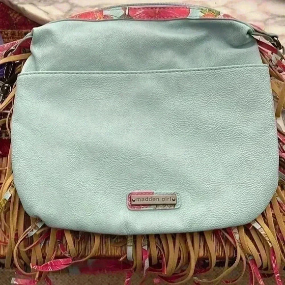 Madden girl  Mint Flora Handbag. - Picture 5 of 7